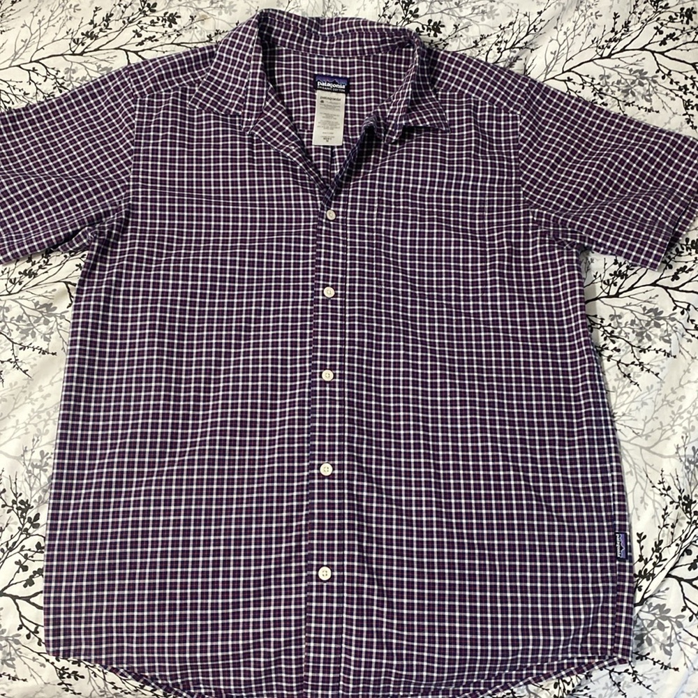 Men’s Patagonia shirt. Size M - Picture 3 of 3